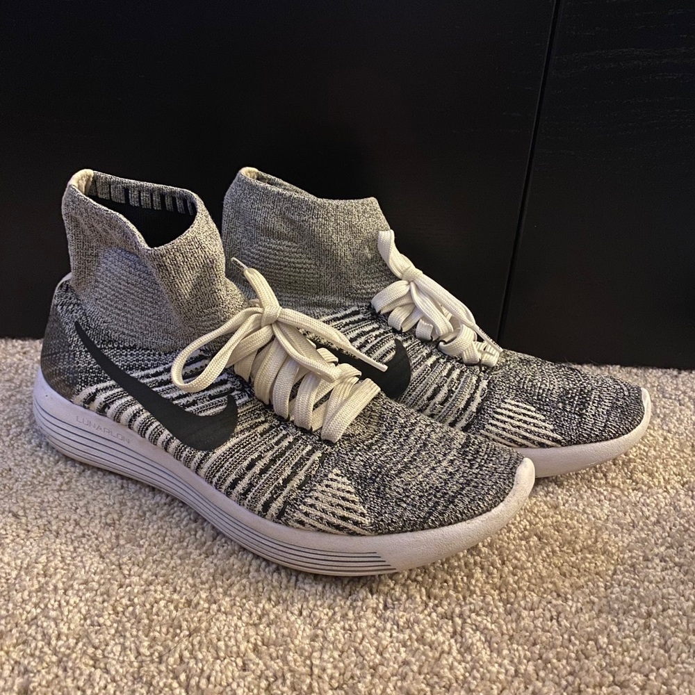 Women’s 8.5 Nike
